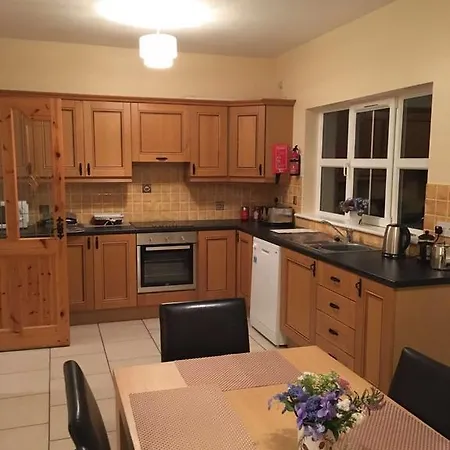 Cois Chnoic * Ντίνγκλε